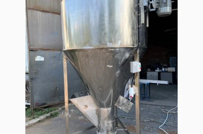 Змішувач харчовий вертикальний шнековий промисловий 6300 літрів- фото № 2