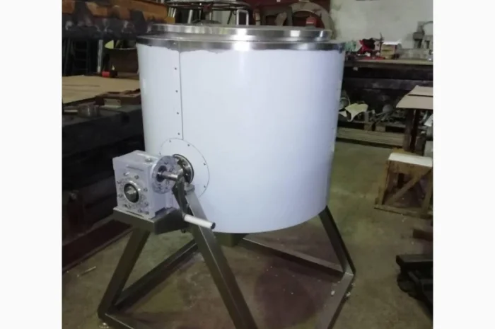 Смеситель-измельчитель для однородного смешивания сыпучих с жидкими компонентами- фото № 2