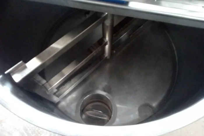 Смеситель-измельчитель для однородного смешивания сыпучих с жидкими компонентами- фото № 4