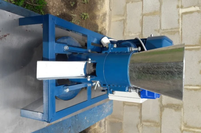 Гранулятор бытовой для комбикормов с двигателем- фото № 2