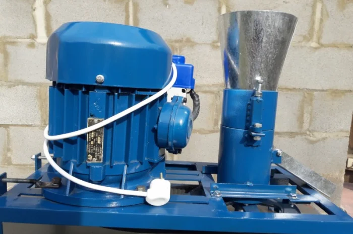 Гранулятор бытовой для комбикормов с двигателем- фото № 3