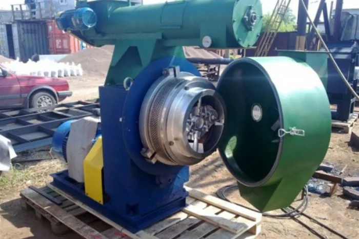 Гранулятор ОГМ 1, 5,  ОГМ 0, 8 для производствапеллет и гранул- фото № 1