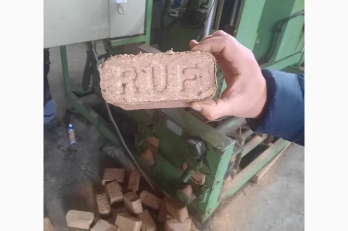 Гідравлічний прес для виготовлення брикетів РУФ 400 кг.год RUF RB 330 Німеччина- фото № 1