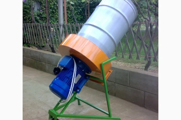 Измельчитель - соломорезка - траворезка - зернодробилка "Вихрь -5" 5, 5 Квт/250 кг/час- фото № 1