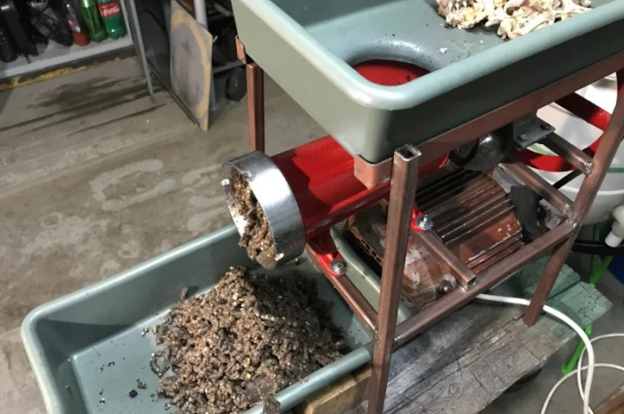 Измельчитель / гранулятор рыбы, птицы, мяса, пищевых отходов от 100 до 500 кг/ч- фото № 1