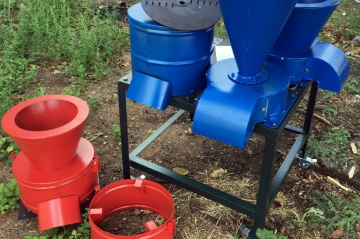 Универсальный измельчитель 4 в 1 - траворезка соломорезка, овощерезка, зернодробилка- фото № 1