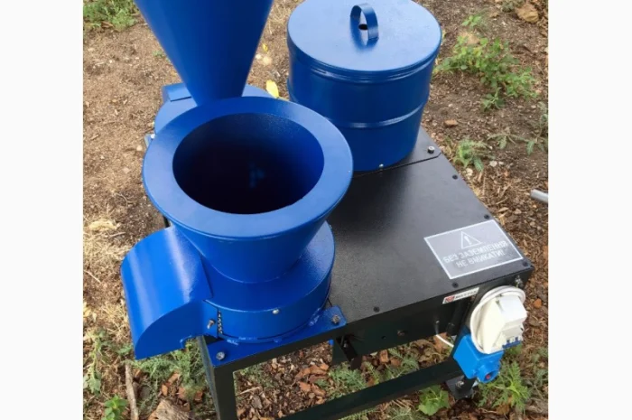 Универсальный измельчитель 4 в 1 - траворезка соломорезка, овощерезка, зернодробилка- фото № 4