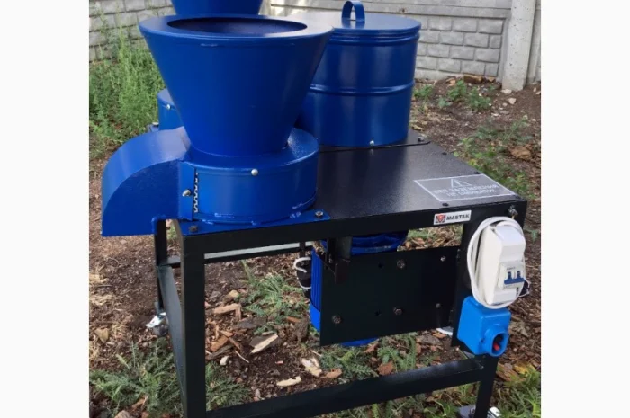 Универсальный измельчитель 4 в 1 - траворезка соломорезка, овощерезка, зернодробилка- фото № 6