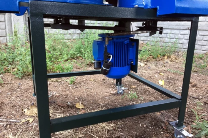 Универсальный измельчитель 4 в 1 - траворезка соломорезка, овощерезка, зернодробилка- фото № 15