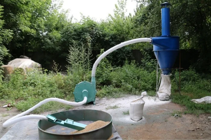 Дробилка для зерна промышленная, нагнетательная 15кВт(1500кг/час)- фото № 1