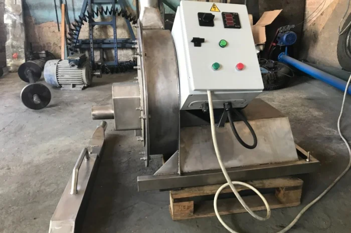 Дробилка для сушеных овощей и фруктов 800кг.час. 7, 5кВт. от 100 микрон- фото № 2