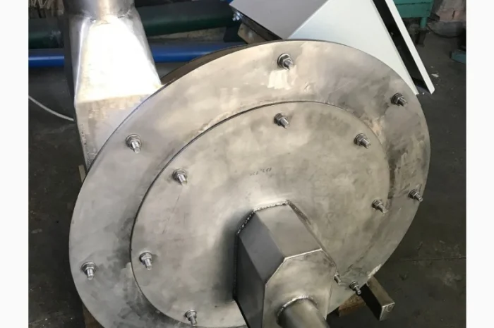 Дробилка пищевая нержавеющая для мелкого помола 1400 кг. час. 15кВт- фото № 3