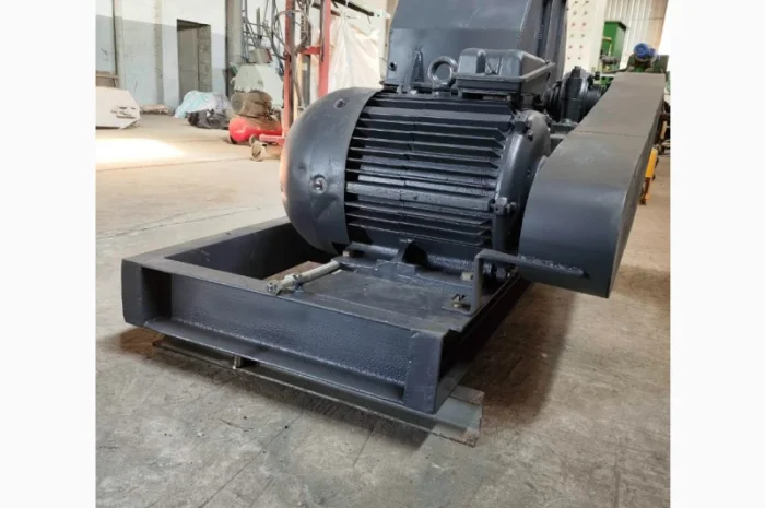 Молоткові промислові дробилки, млини 30-37 кВт. до 5т.год. Відновлені та реставровані- фото № 1