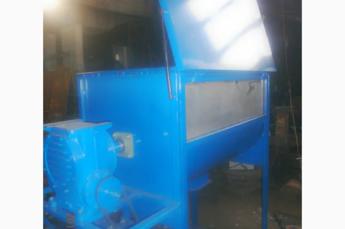 Смеситель кормов гоизонтальный 0.4 - 3.0 м3- фото № 3