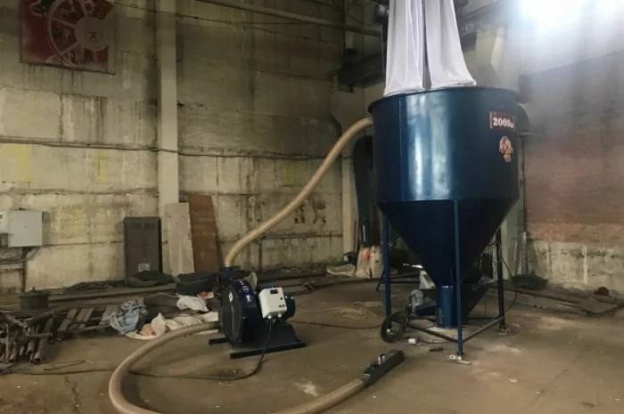 Кормосмеситель для производства комбикорма 2000кг. Биоэкопром. Полтава- фото № 2