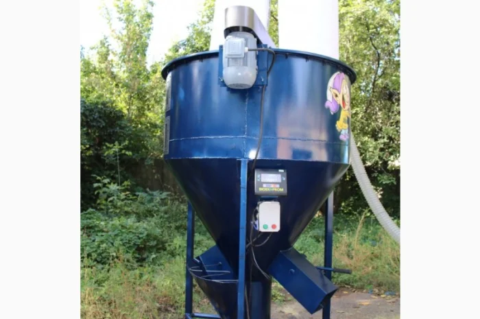 Смеситель комбикорма и зерна 1000кг._Биоэкопром- фото № 1