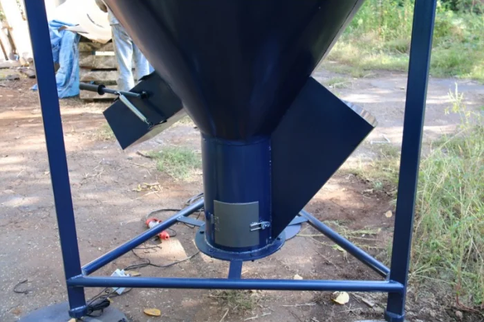 Смеситель комбикорма и зерна 1000кг._Биоэкопром- фото № 2