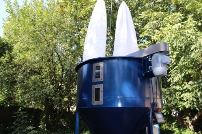 Смеситель комбикорма и зерна 1000кг._Биоэкопром- фото № 3