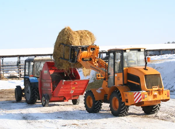 Кормосмеситель-раздатчик АМКОДОР (кредит - лізинг)- фото № 1