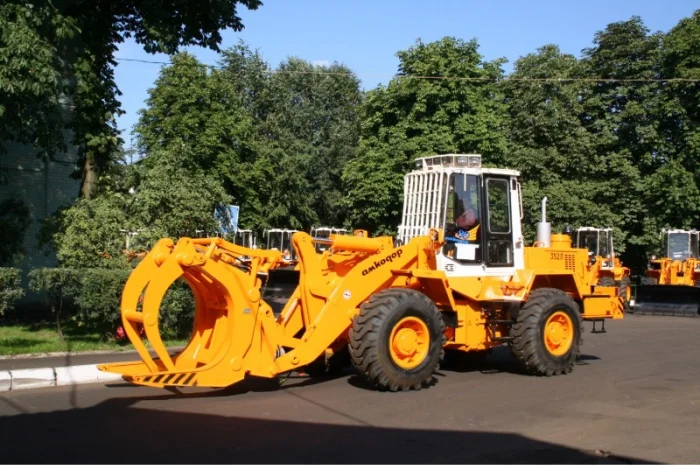 Кормосмеситель-раздатчик АМКОДОР (кредит - лізинг)- фото № 3