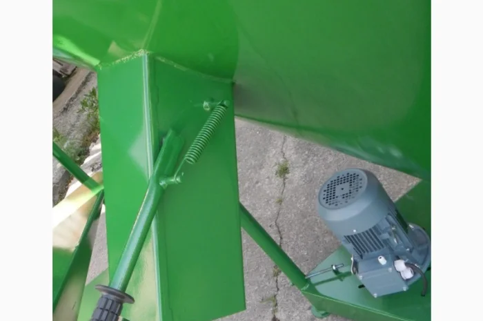 Кормозмішувач, змішувач комбікомів, 1200кг/2280літрів- фото № 3
