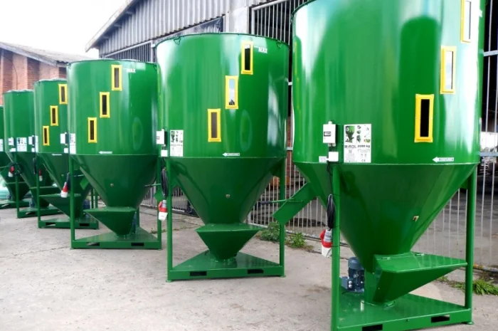 Змішуач для комбікормів, 2000кг / 3430 літрів- фото № 3