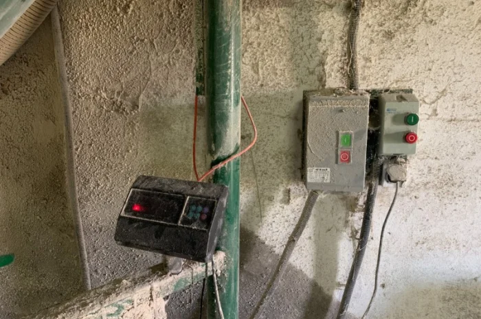 Продам комбікормовий завод, об’єм бункера 2200 кг- фото № 2