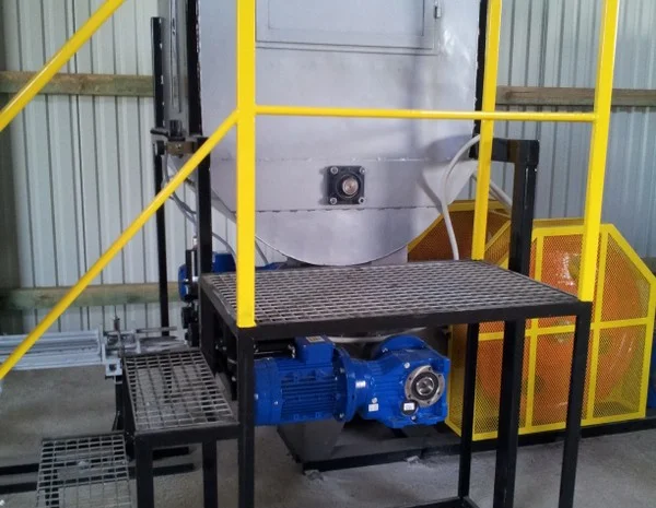 Пресс для производства топливных брикетов из отходов древесины и соломы- фото № 2