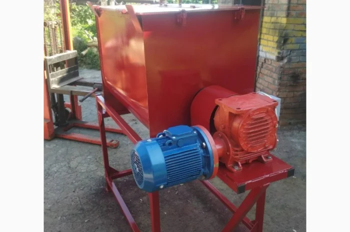 Змішувач кормів стрічковий (ленточный смеситель кормов)- фото № 1