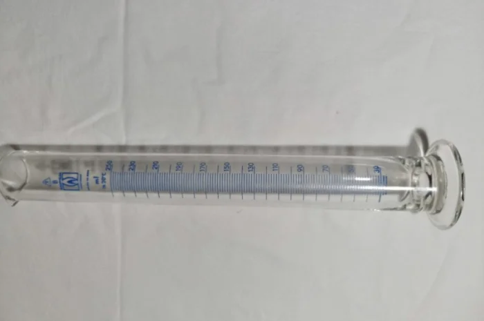 Циліндр мірний 250мл. Скляний. Новий- фото № 1