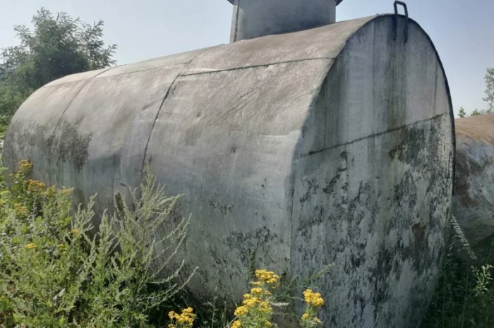 Емкость металлическая б/у Резервуар для хранения воды или гсм. Ресивер воздушный- фото № 5