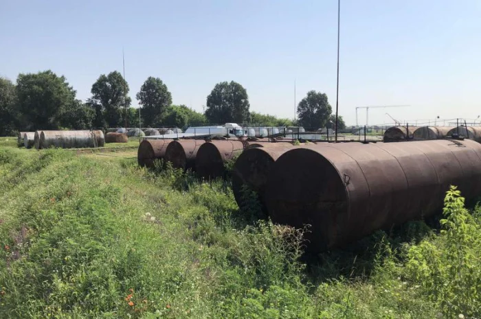 Емкость металлическая б/у Резервуар для хранения воды или гсм. Ресивер воздушный- фото № 3