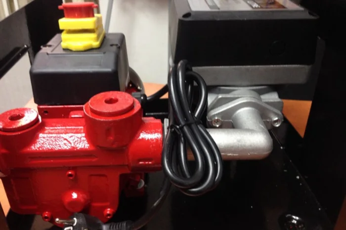 Заправочные станции, мини АЗС для перекачки ДТ 220 Вт с механическим счетчиком Geko Max- фото № 2