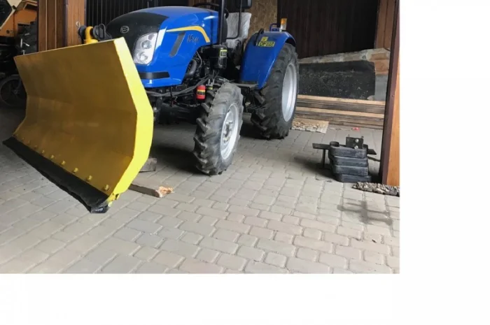 Отвал снегоуборочный на китайский трактор Donfeng-244- фото № 1