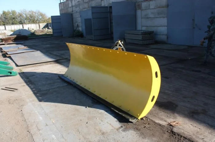 Отвал снегоуборочный (МТЗ, ЮМЗ, Т-40, Т-150 лопата, відвал)- фото № 1