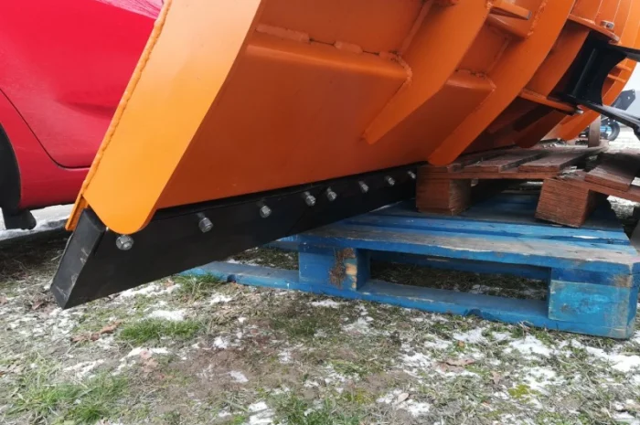 Отвал снегоуборочный на импортный трактор- фото № 7