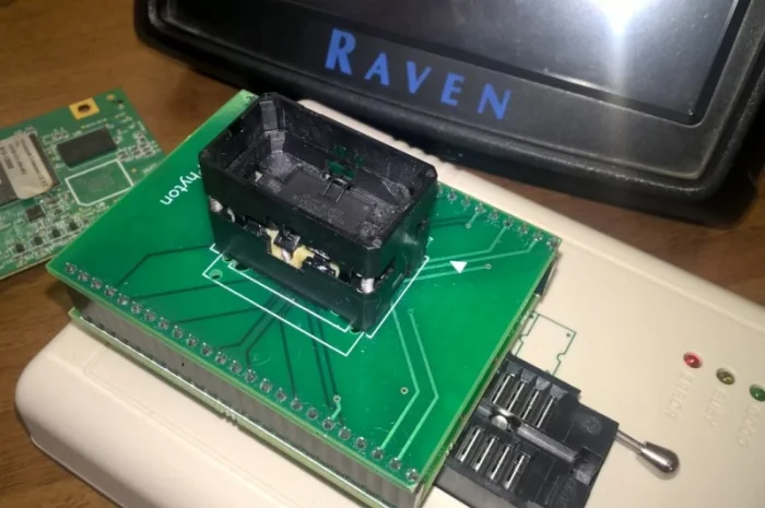 Замена сенсора(тачскрина дисплея) курсоуказатель параллельное вождение Raven Cruizer 1 и 2- фото № 5