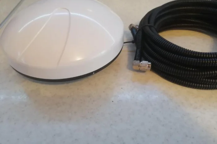 Антенна двухчастотная L1 L2 + платний сигнал Claas A50 агро навигатор S7 S10- фото № 9