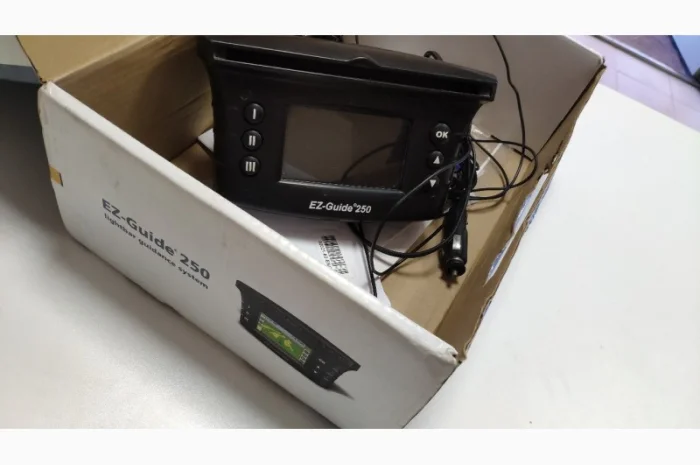 Ремонт, прошивка системы параллельного вождения(курсоуказатель агро) Trimble EZ-250- фото № 2