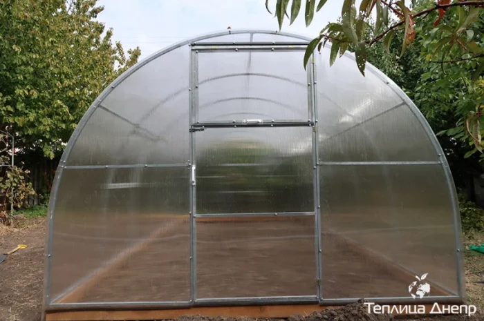 Дачные теплицы под пленку и поликарбонат- фото № 6