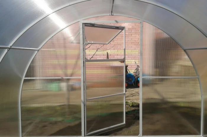 Теплица под пленку и поликарбонат- фото № 1