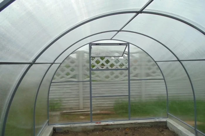 Сборные теплицы под поликарбонат и пленку- фото № 1