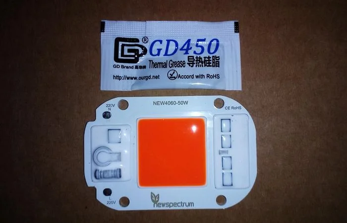 Красный фитодиод, светодиод, матрица с термоконтролем для растений (620-630 нм)50Вт/220В- фото № 1