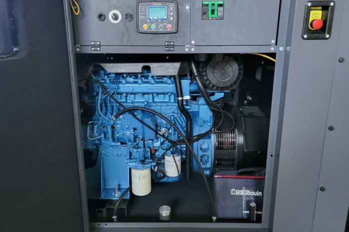 Дизельный генератор 6, 20, 25, 33, 50, 60, 70, 80, 100, 110, 140, 150, 160, 200, 250, 300, 330, 350, 440, 500- фото № 13