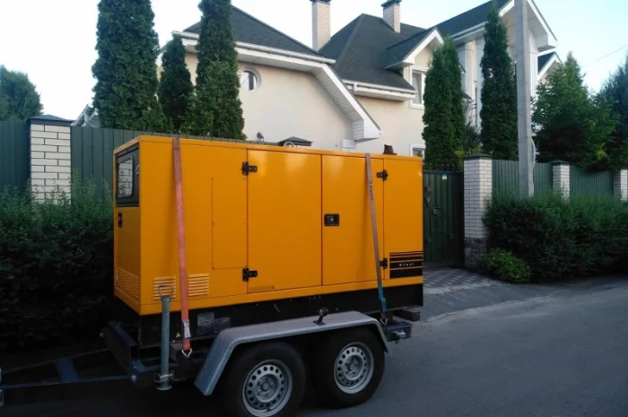 Аренда генератора на дизельном топливе 100 кВт SDMO- фото № 1