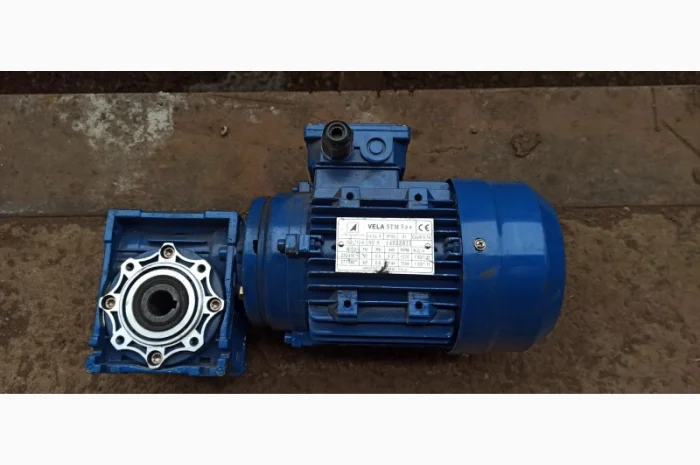 Моторедуктора Motovario, 4шт- фото № 1