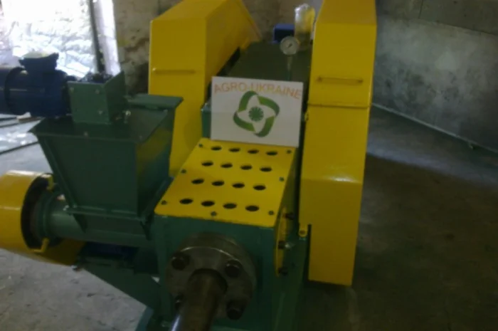 Пресс для изготовления топливных брикетов Вектор БТ60- фото № 5