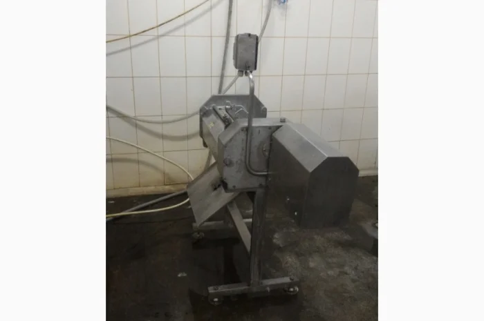 Машина для шлямування 34, 04 Spomasz (Mашина для обезжиривания и шлямовки кишек 34.04)- фото № 2