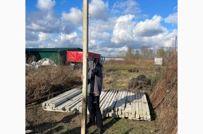 Железобетонный столб Б/У- фото № 2