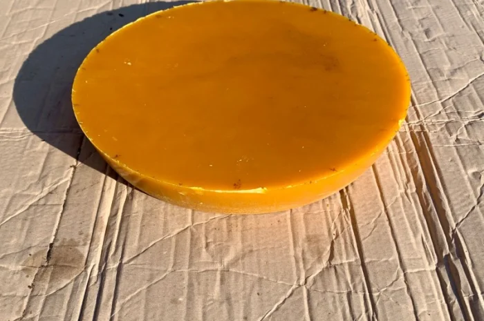 Продам бджолиний віск високої якості- фото № 3